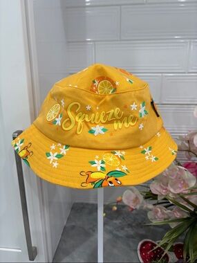 Florida orange bird Squeeze Me Yellow Citrus Bucket Hat